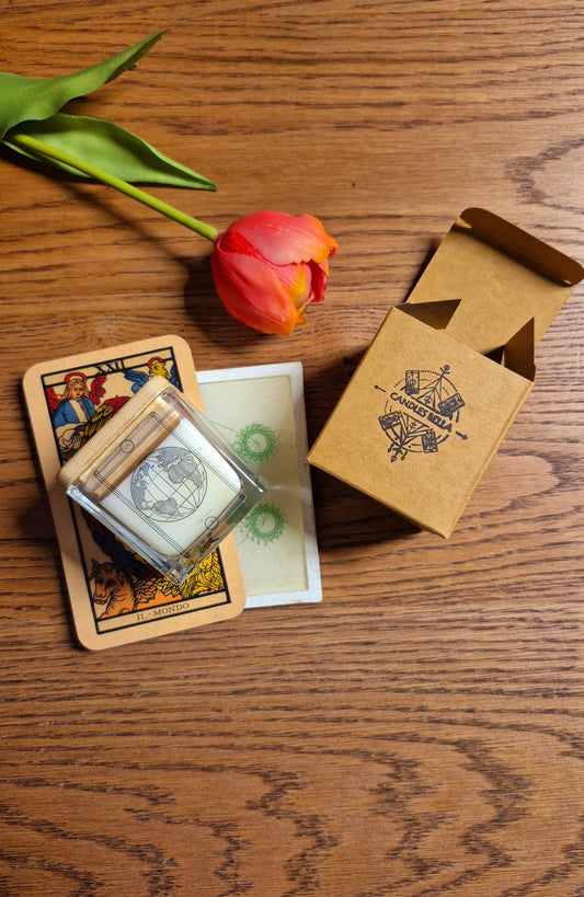 Tarocchi e luce un nuovo modo di vedere la Bellezza e il Destino